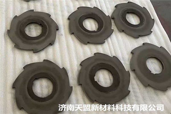 在刀盘表面喷涂碳化钨涂层有哪些优点.jpg 在刀盘表面喷涂碳化钨涂层有哪些优点.jpg